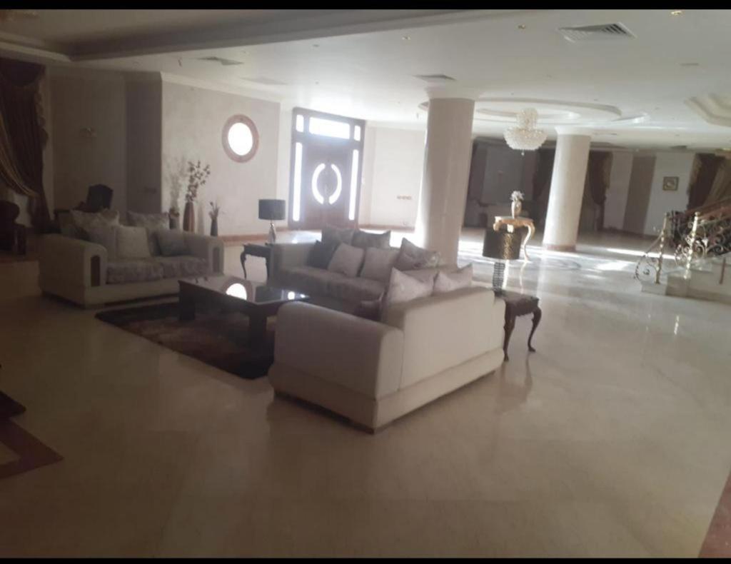 Super Luxurious Villa With Large Landscape Areas Kaherah Luaran gambar