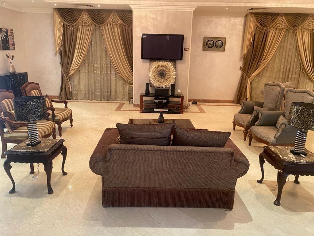 Super Luxurious Villa With Large Landscape Areas Kaherah Luaran gambar